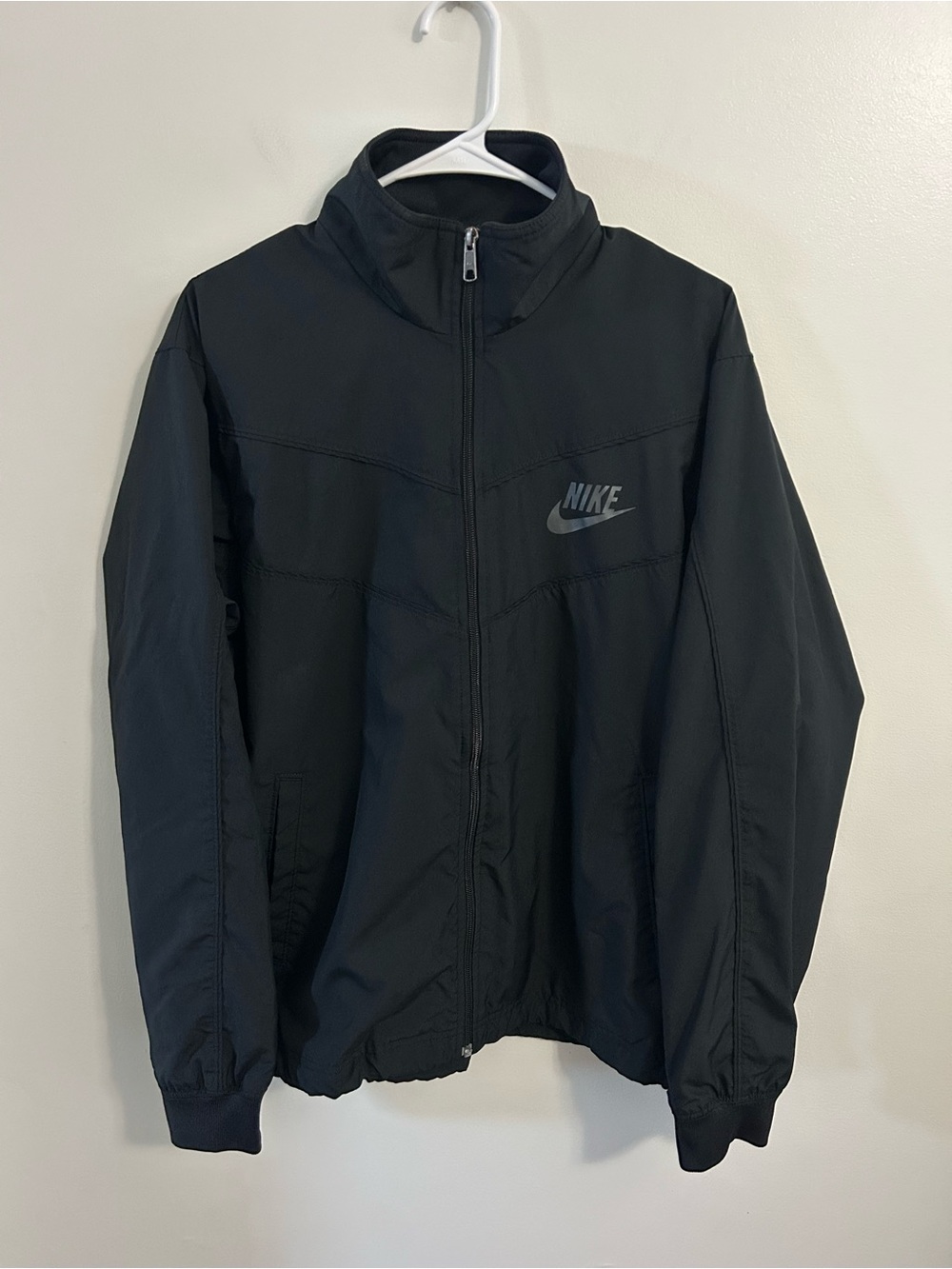 Nike Sportweart Windbreaker Athletic Jacket Black Long Sleeve Full Zip Medium